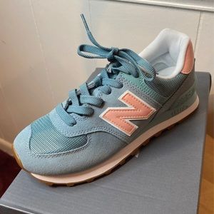 New balance shoes